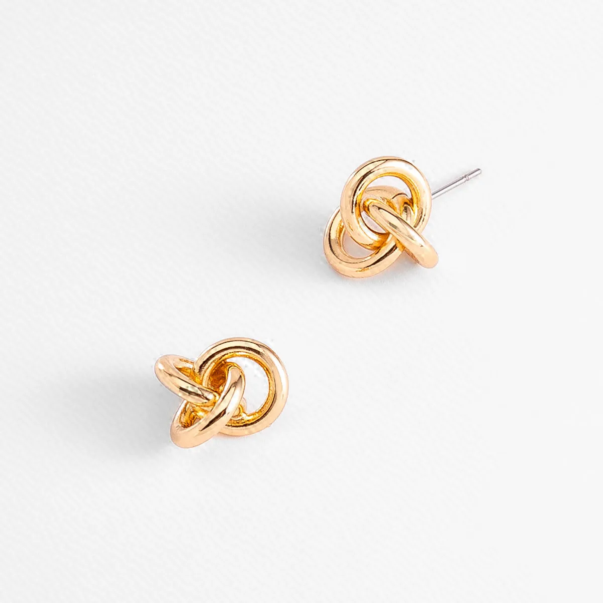 Aretes en Baño de Oro Diseño Nudo Circular Contemporáneo